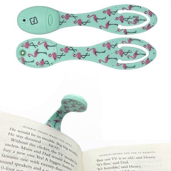 Produktbild: Flexilight Leselicht (Flamingo) - 2 in 1 Leselampe & Lesezeichen - Geschenk für Leser, Buchliebhaber - Deutsche Ausgabe