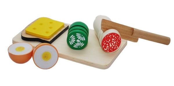 Produktbild: Der kleine Kaufmann - Vesperbrett zum Scheiden mit Brot, K&auml;se, Gurke, Wurst und Messer aus Holz