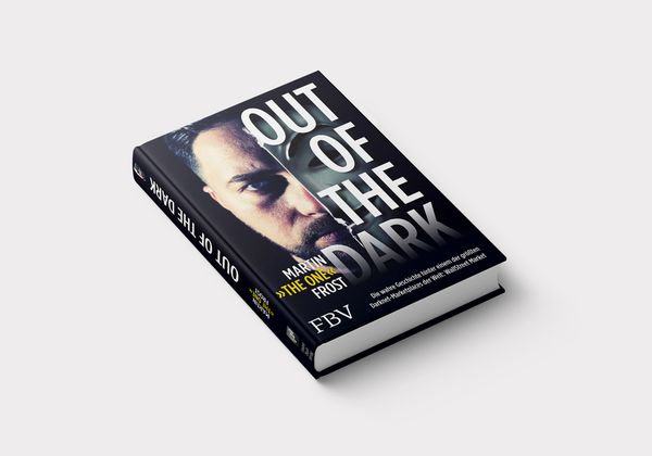 Produktbild: Out of the Dark