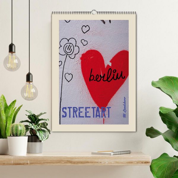 Produktbild: Berlin Love Streetart (Wandkalender 2026 DIN A2 hoch), CALVENDO Monatskalender