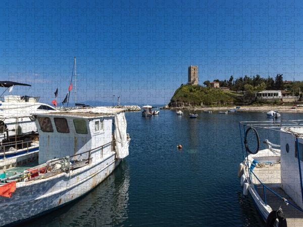 Produktbild: CALVENDO Puzzle Hafen und byzantinischer Turm von Nea Fokea | 1000 Teile Lege-Gr&ouml;&szlig;e 64x48cm Foto-Puzzle f&uuml;r gl&uuml;ckliche Stunden