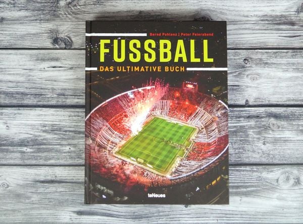 Produktbild: Fu&szlig;ball - Das ultimative Buch