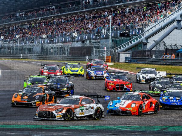 Produktbild: CALVENDO Puzzle Starterfeld beim ADAC GT Masters | 1000 Teile Lege-Gr&ouml;&szlig;e 64x48cm Foto-Puzzle f&uuml;r gl&uuml;ckliche Stunden