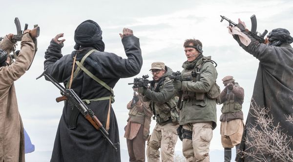 Produktbild: 12 Strong - Die wahre Geschichte der US-Horse Soldiers (4K Ultra HD) (+ Blu-ray 2D)