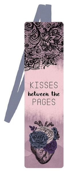 Produktbild: Just One More Chapter Lesezeichen mit Band Kisses