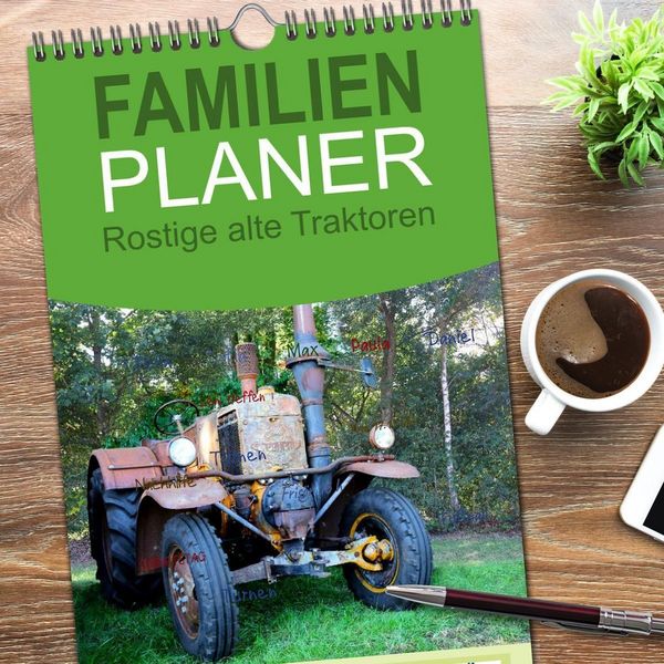 Produktbild: Familienplaner 2026 - Rostige alte Traktoren mit 5 Spalten (Wandkalender, 21 x 45 cm) CALVENDO