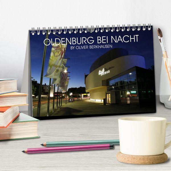 Produktbild: Oldenburg bei Nacht (Tischkalender 2026 DIN A5 quer), CALVENDO Monatskalender