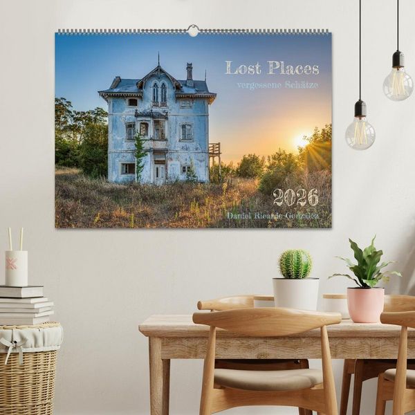 Produktbild: Lost Places - vergessene Sch&auml;tze (Wandkalender 2026 DIN A2 quer), CALVENDO Monatskalender