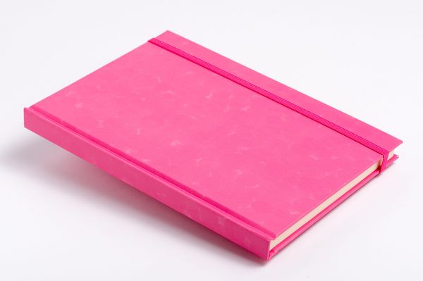 Produktbild: Anaconda Notizbuch/Notebook/Blank Book, punktiert, textiles Gummiband, pink, Hardcover (A5), 120g/m&sup2; Papier