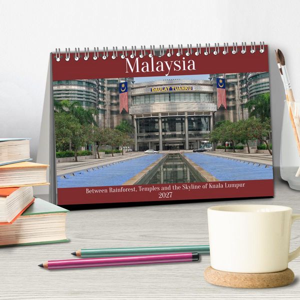Produktbild: Malaysia &ndash; Between Rainforest, Temples and the Skyline of Kuala Lumpur (Desk Calendar 2027 DIN A5 landscape), CALVENDO 12 Month DeskCalendar
