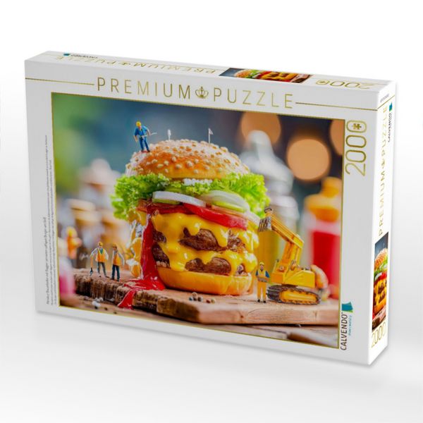 Produktbild: CALVENDO Puzzle Miniatur Bauarbeiter mit Bagger servieren saftigen Burger am Grill | 2000 Teile Lege-Gr&ouml;&szlig;e 90x67cm Foto-Puzzle f&uuml;r gl&uuml;ckliche Stunden