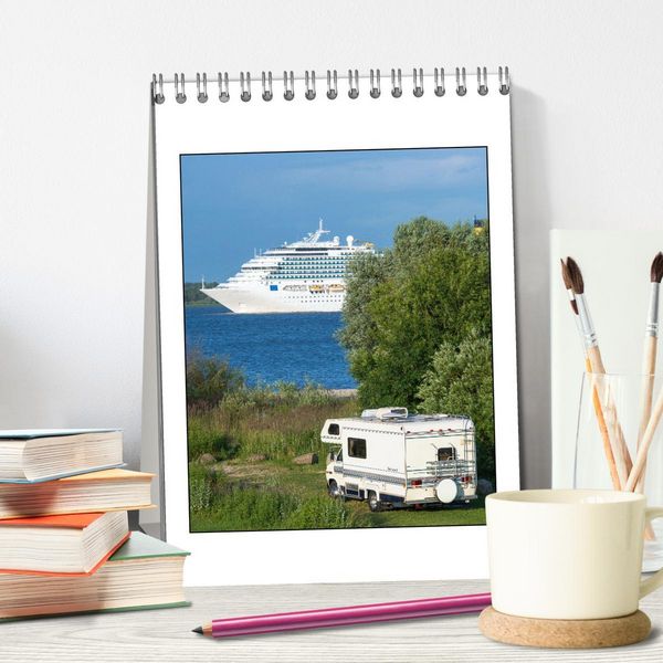 Produktbild: CAMPING-GL&Uuml;CK - Dein Urlaubsplaner (Tischkalender 2026 DIN A5 hoch), CALVENDO Monatskalender