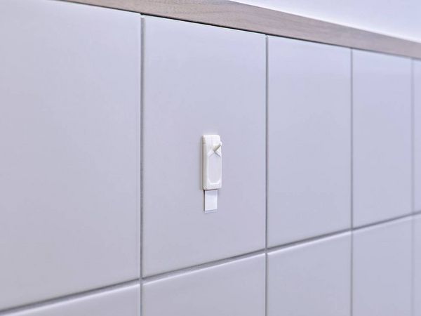 Produktbild: TESA&reg; Powerstrips&reg; Klebenagel f&uuml;r Fliesen & Metall, weiss