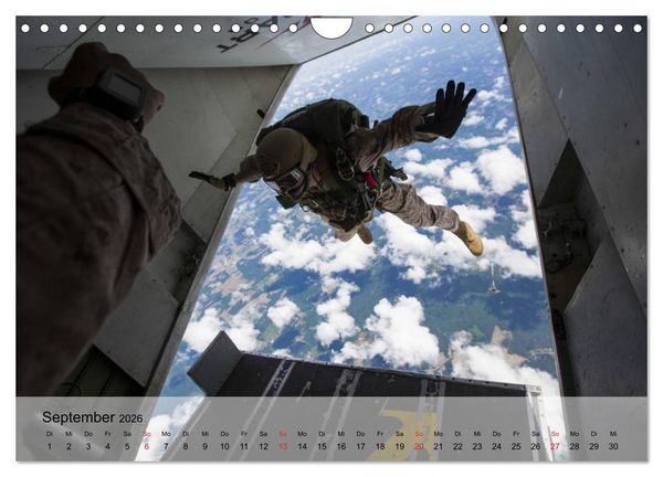 Produktbild: Fallschirmspringer. Absprung der U.S. Navy Seals (Wandkalender 2026 DIN A4 quer), CALVENDO Monatskalender