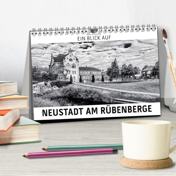Produktbild: Ein Blick auf Neustadt am R&uuml;benberge (Tischkalender 2026 DIN A5 quer), CALVENDO Monatskalender