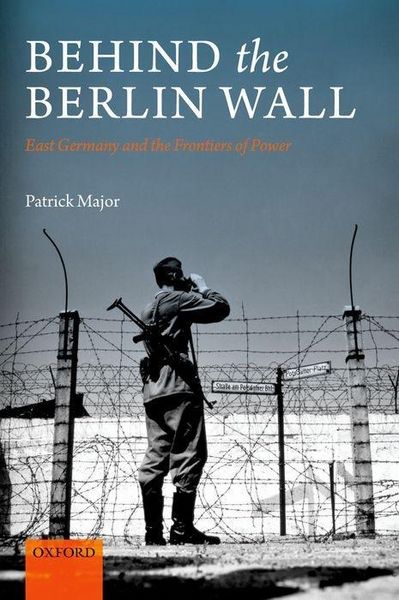 Produktbild: Behind The Berlin Wall