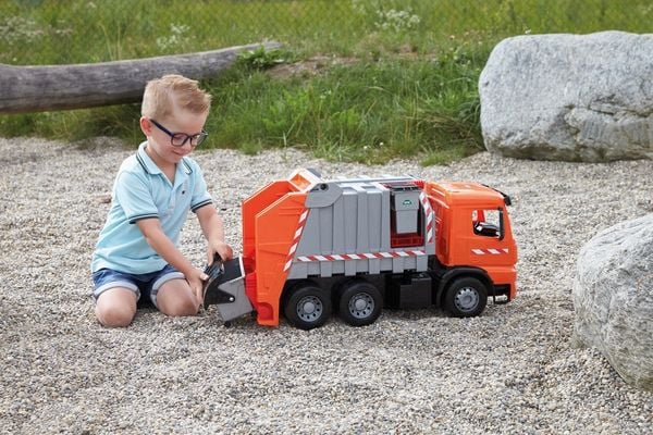 Produktbild: LENA 02168 - GIGA TRUCKS M&uuml;llwagen Arocs mit Aufkleber