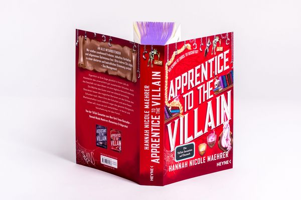 Produktbild: Apprentice to the Villain