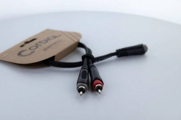 Produktbild: Cordial 14889 Klinke / Cinch Audio Y-Adapter [1x Klinkenbuchse 3.5 mm - 2x Cinch-Buchse] 0.30 m Schwarz PVC-Mantel, Zwillingsleitung
