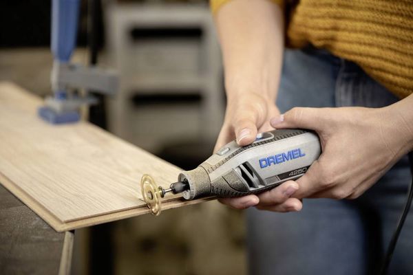 Produktbild: Dremel Weihnachts-Geschenkset Dremel 4250-1/35 Sonderedition F.013.425.0KA Multifunktionswerkzeug 175 W