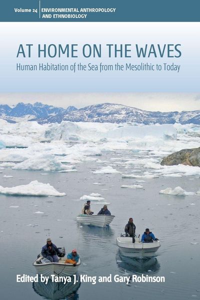 Produktbild: At Home on the Waves