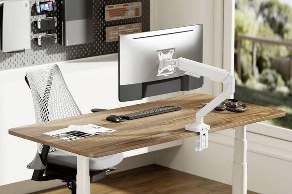 Produktbild: SpeaKa Professional SP-MM-1030 Monitor-Tischhalterung 1 Display(s) 43,2 cm (17") - 101,6 cm (40") Wei&szlig; H&ouml;henverstellbar, Neigbar, Schwenkbar