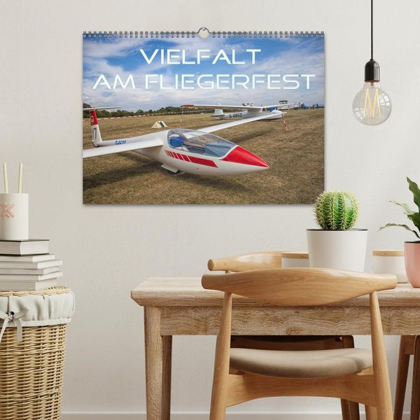Produktbild: Vielfalt am Fliegerfest (Wandkalender 2026 DIN A3 quer), CALVENDO Monatskalender