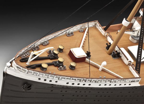 Produktbild: Revell Geschenkset: 100 Jahre Titanic, Ma&szlig;stab 1:400