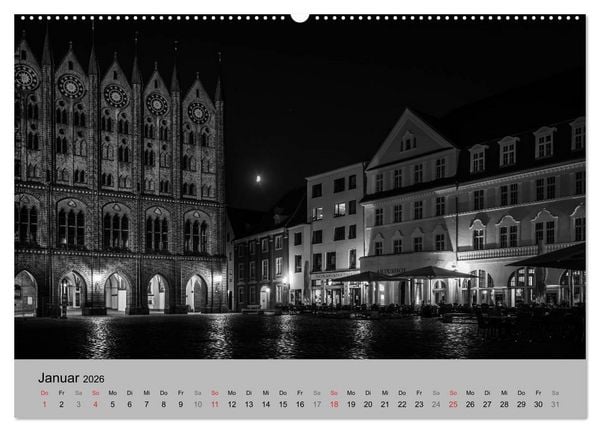 Produktbild: Hansestadt Stralsund bei Nacht (mit GPS-Koordinaten) (hochwertiger Premium Wandkalender 2026 DIN A2 quer), Kunstdruck in Hochglanz