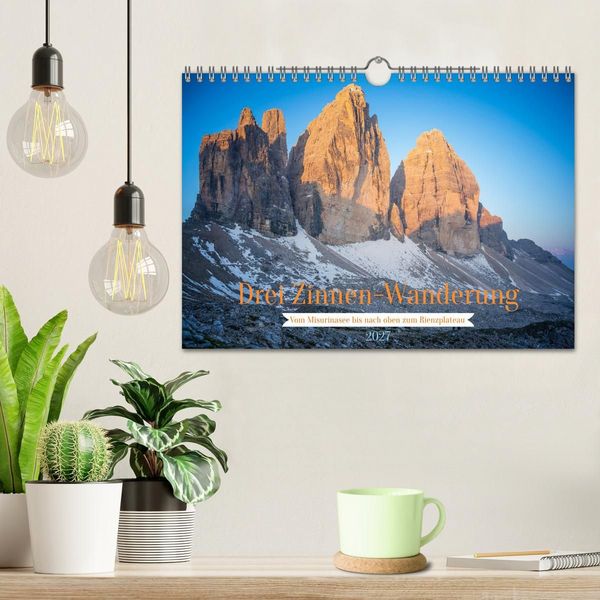 Produktbild: Drei Zinnen-Wanderung: Vom Misurinasee bis nach oben zum Rienzplateau (Wandkalender 2027 DIN A4 quer), CALVENDO Monatskalender