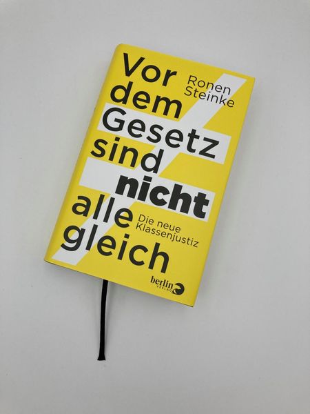 Produktbild: Vor dem Gesetz sind nicht alle gleich