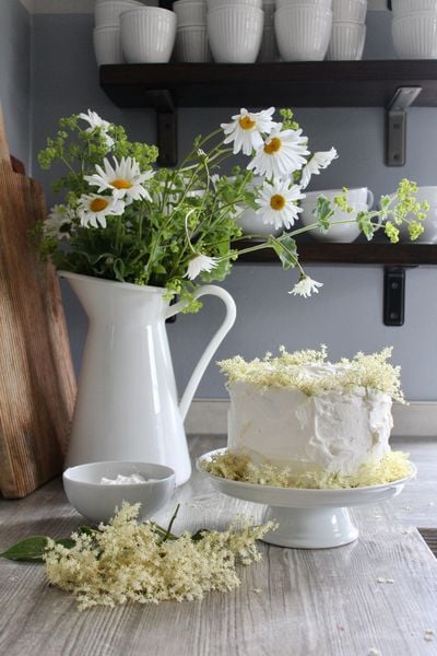 Produktbild: Fr&uuml;hlingsduft und Sommergl&uuml;ck: Naturnahe Deko-Ideen und DIYs mit nordischem Flair