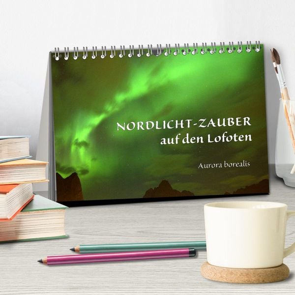 Produktbild: Nordlicht-Zauber auf den Lofoten. Aurora borealis (Tischkalender 2026 DIN A5 quer), CALVENDO Monatskalender