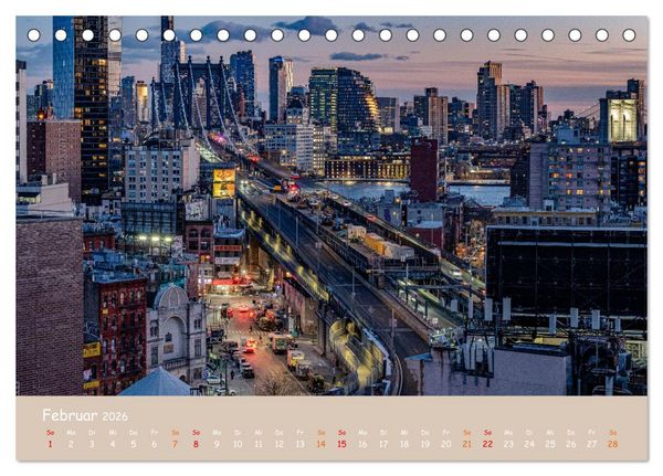 Produktbild: City Lights &ndash; New York im Fokus (Tischkalender 2026 DIN A5 quer), CALVENDO Monatskalender