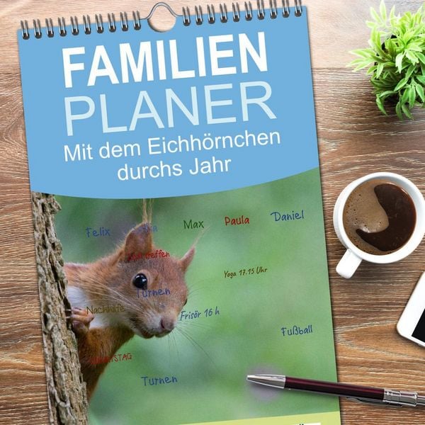 Produktbild: Familienplaner 2026 - Mit dem Eichh&ouml;rnchen durchs Jahr mit 5 Spalten (Wandkalender, 21 x 45 cm) CALVENDO