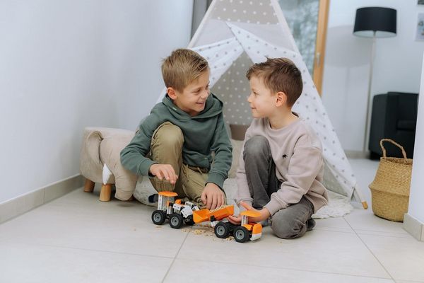 Produktbild: Fischertechnik 576101 - JUNIOR MAX, 10 Modelle, Solarmodelle, Konstruktionsbaukasten