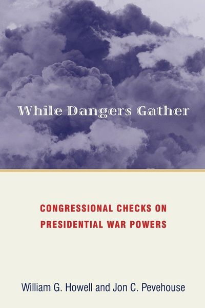 Produktbild: While Dangers Gather