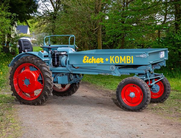Produktbild: Traktor Klassiker 2027 &ndash; Eintragkalender