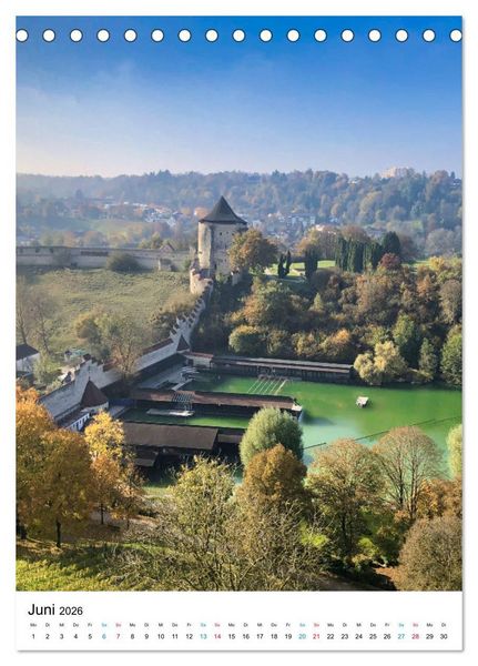 Produktbild: Burghausen, eine historische Stadt im Fokus (Tischkalender 2026 DIN A5 hoch), CALVENDO Monatskalender
