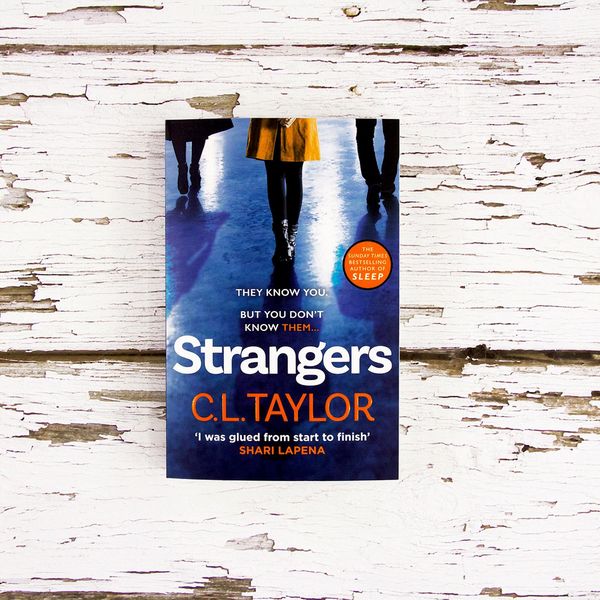 Produktbild: Strangers
