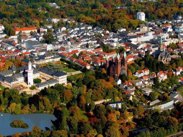 Produktbild: CALVENDO Puzzle Schlo&szlig; in Bad Homburg | 1000 Teile Lege-Gr&ouml;&szlig;e 64x48cm Foto-Puzzle f&uuml;r gl&uuml;ckliche Stunden