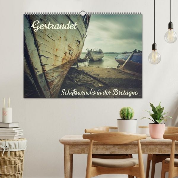 Produktbild: Gestrandet - Schiffswracks in der Bretagne (Wandkalender 2026 DIN A2 quer), CALVENDO Monatskalender