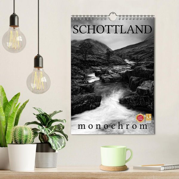 Produktbild: Schottland Monochrom (Wandkalender 2026 DIN A4 hoch), CALVENDO Monatskalender