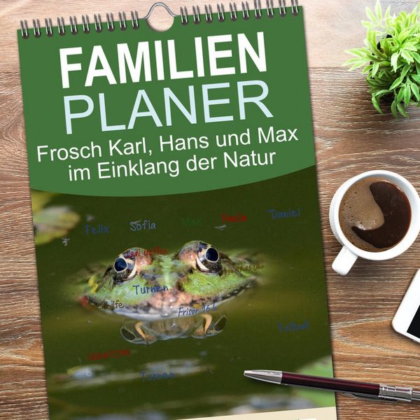 Produktbild: Familienplaner 2026 - Frosch Karl, Hans und Max im Einklang der Natur mit 5 Spalten (Wandkalender, 21 x 45 cm) CALVENDO