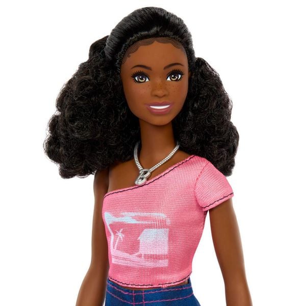 Produktbild: Barbie Mysteries: Mission Strand Barbie Core Brooklyn Puppe