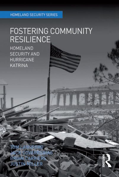 Produktbild: Fostering Community Resilience