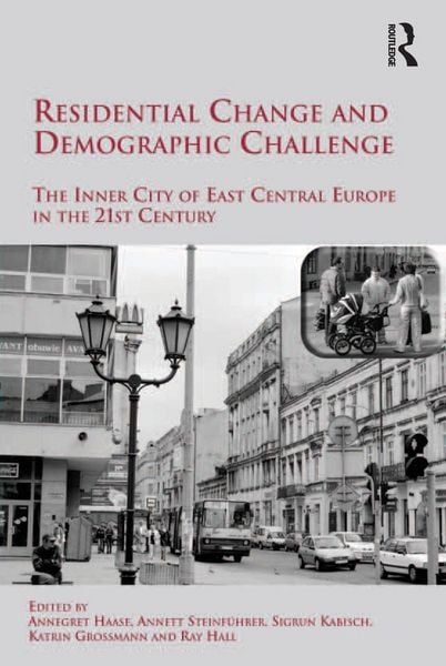 Produktbild: Residential Change and Demographic Challenge