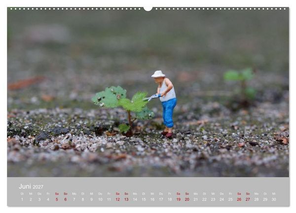 Produktbild: Das zweite Leben von Miniatur-Figuren (hochwertiger Premium Wandkalender 2027 DIN A2 quer), Kunstdruck in Hochglanz