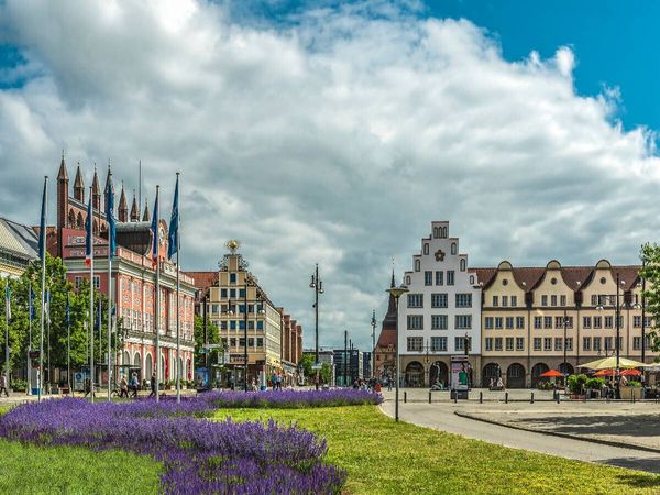 Produktbild: CALVENDO Puzzle Rostock Innenstadt | 1000 Teile Lege-Gr&ouml;&szlig;e 64x48cm Foto-Puzzle f&uuml;r gl&uuml;ckliche Stunden