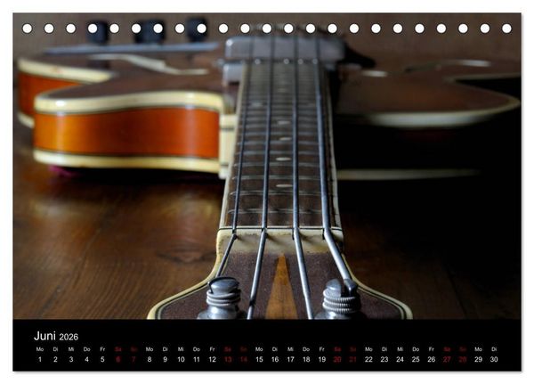 Produktbild: Feinheiten - Alte Gitarren im Detail (Tischkalender 2026 DIN A5 quer), CALVENDO Monatskalender